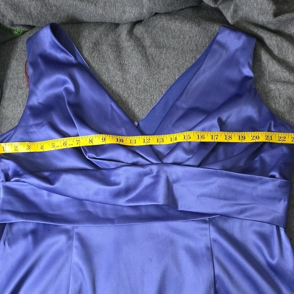 Donna Ricco Blue V-Neck Sheath Dress - Picture 7 of 8